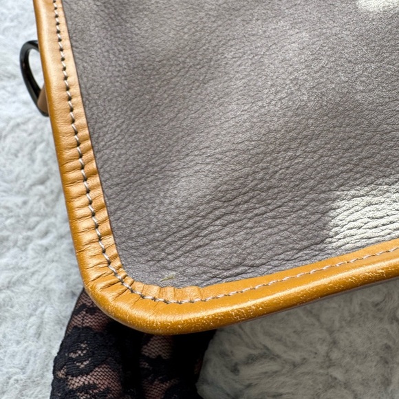 🎉 Host Pick🎉 COCOMEISTER Doublewood Classic Mini Boston in British Sky color. - Picture 8 of 17